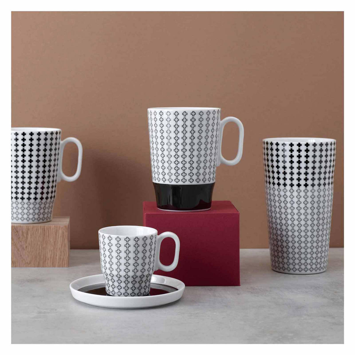 KAFFEEBECHER XL Genussklasse schwarz-weiß 525 ml - Schwarz/Weiß, Keramik (0.525L) - Ritzenhoff