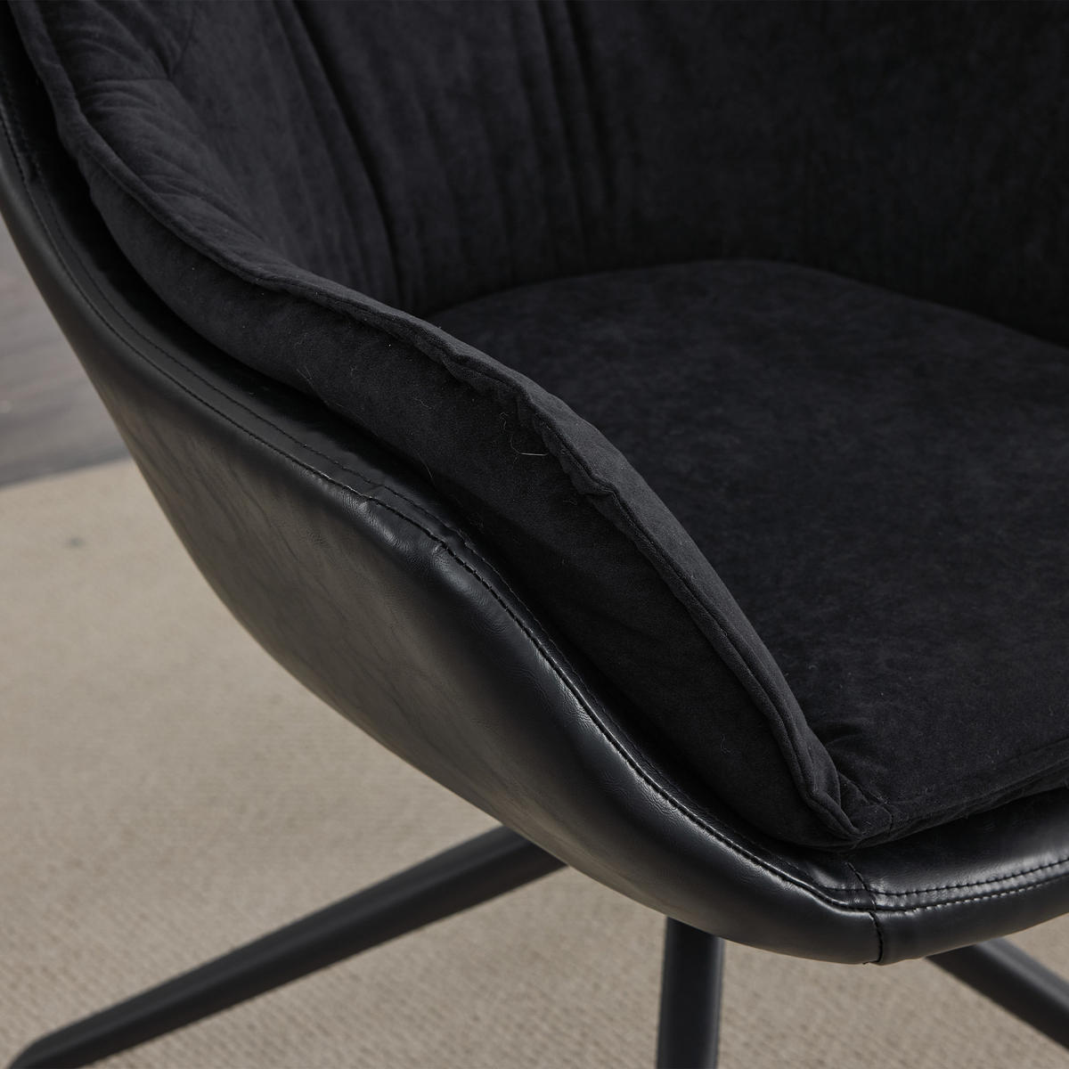 STUHL Kunstleder mit 360°-Drehfunktion, DE-42311, Schwarz - Schwarz, Metall (66/80/67.5cm) - ComfortXL