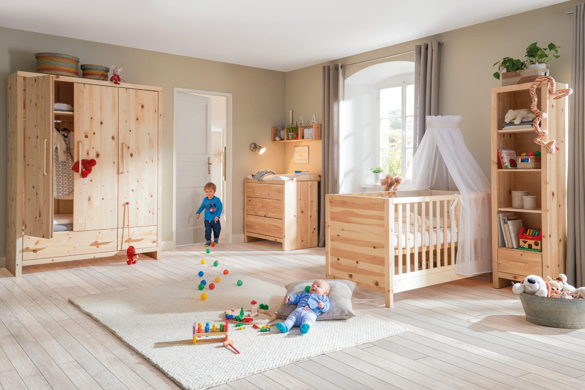 Sicherheit im Kinderzimmer mit Zirbe