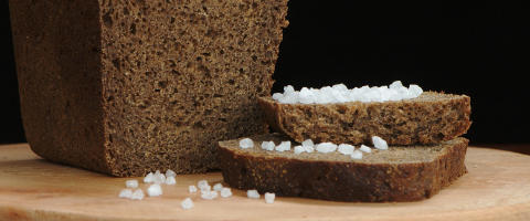 Brot mit Salz zum Einzug