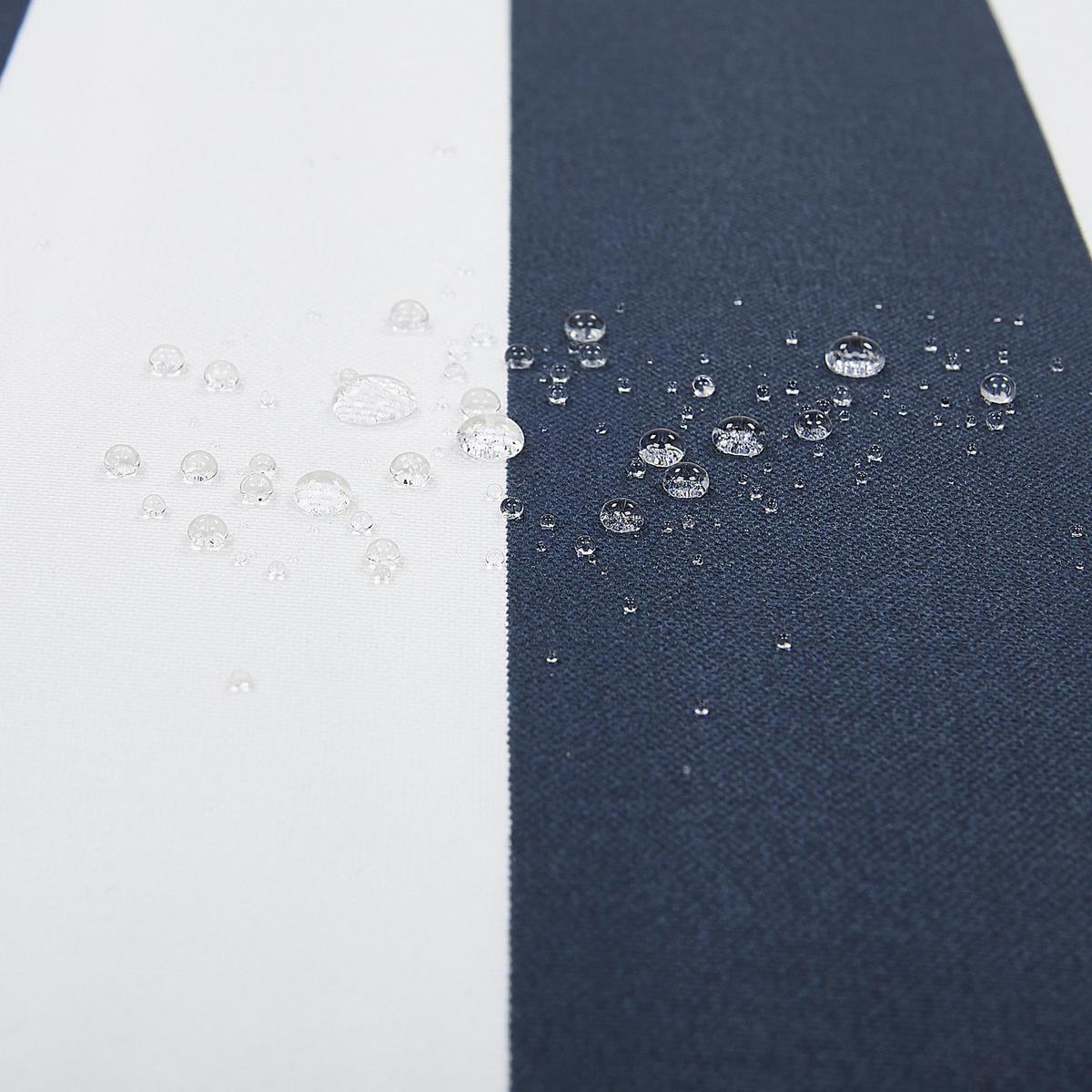 Gartenstuhlkissen Marineblau 46/46 cm Sassari - Blau/Weiß, Textil (46/5/46cm) - Beliani