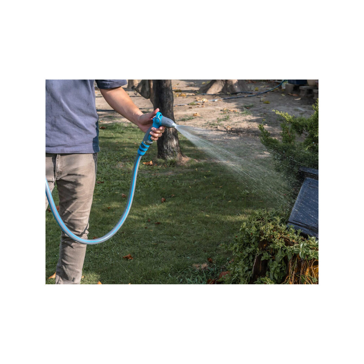 SPRITZ- und Sprühpistole - 3 verstellbare Düsen - Komplettset mit Wasseranschlüssen - Blau, Kunststoff (5/17/23cm) - SUAN