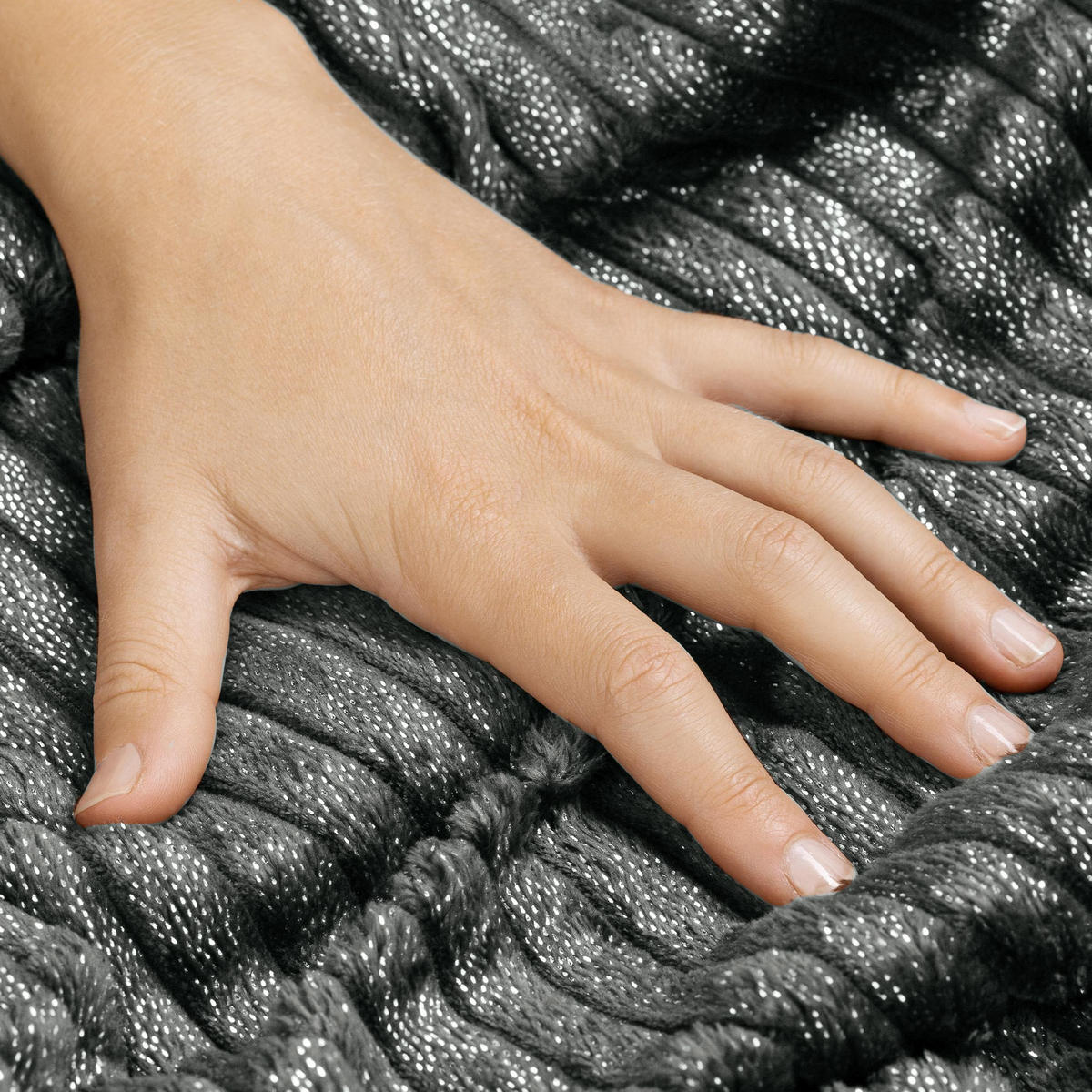 DECKE Elisa 220/240 cm Anthrazit - Anthrazit, Textil (220/240cm) - Beautissu 