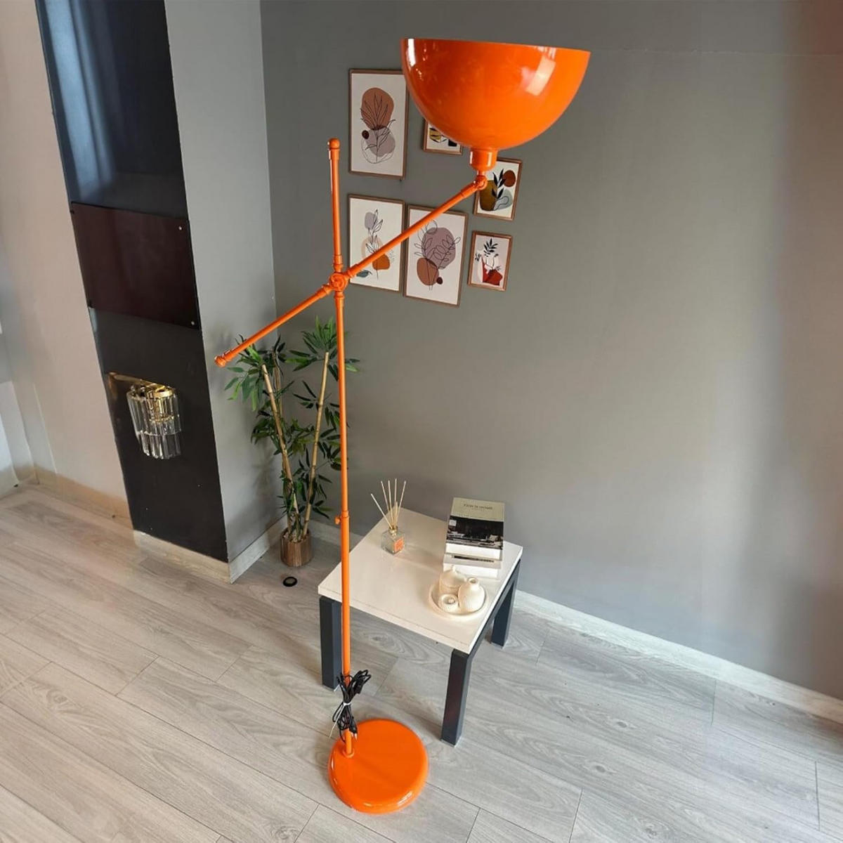 STEHLAMPE Stelan aus Metall mit E27, verstellbarer Lampenschirm - Orange, Metall (37/37/171cm) - Bamyum