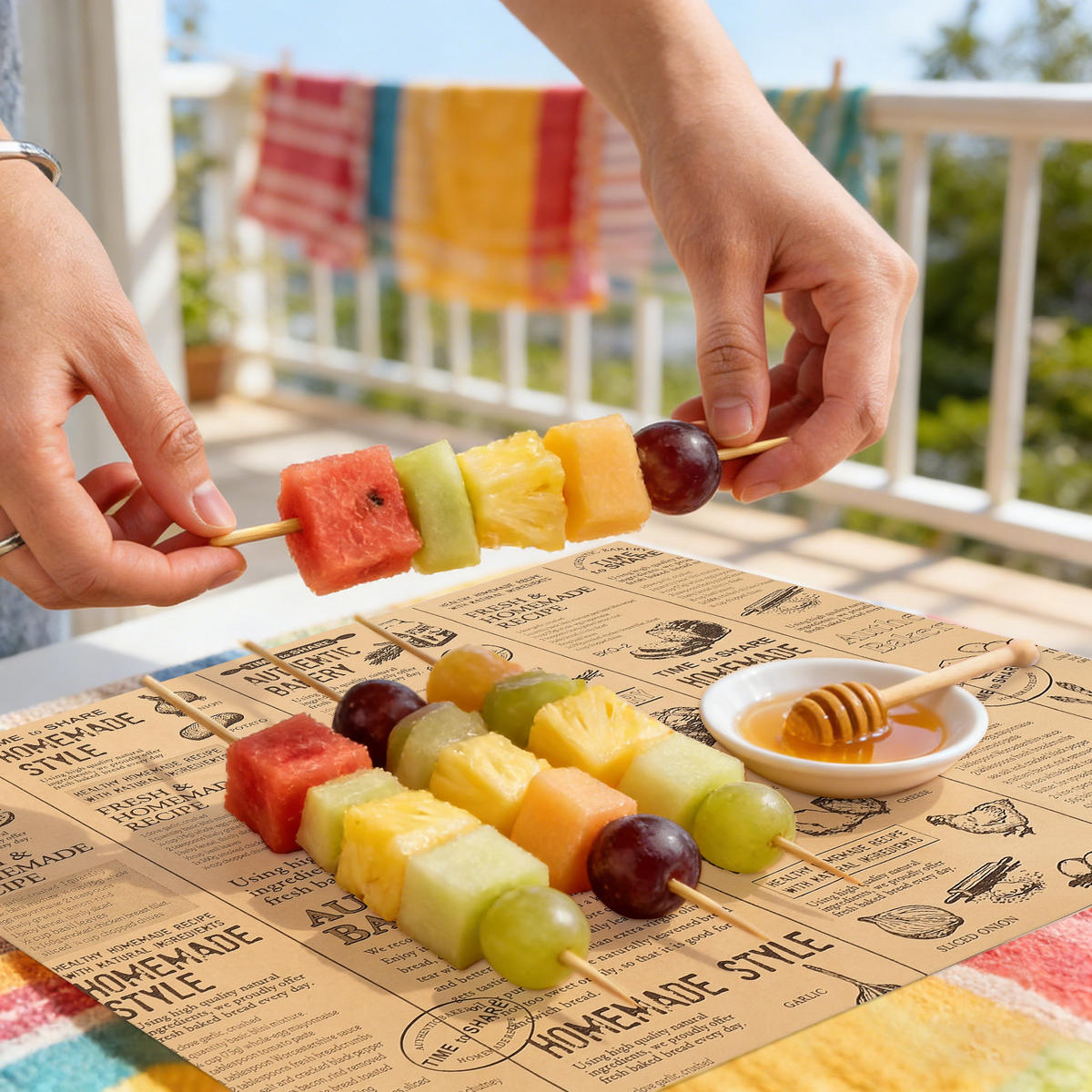 DELI Papier 100 Blatt 32x22 cm Burger Wrap Papier fettabweisend Pommes - Multicolor, Karton (32/0.2/22cm)