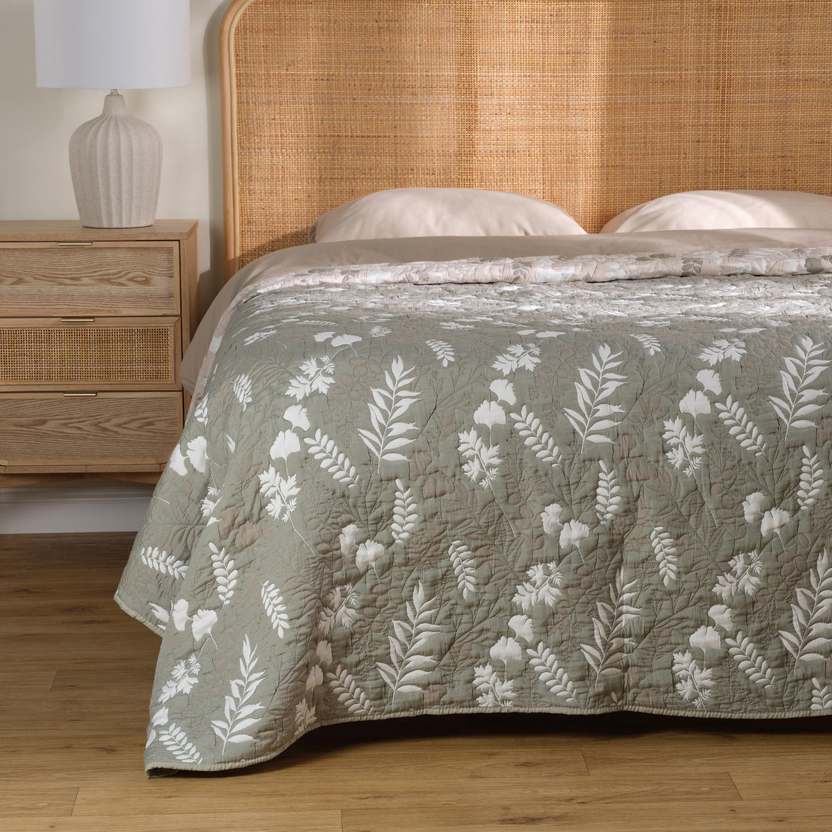 TAGESDECKE Florena - Hellgrün, Textil (200/220cm) - home&you