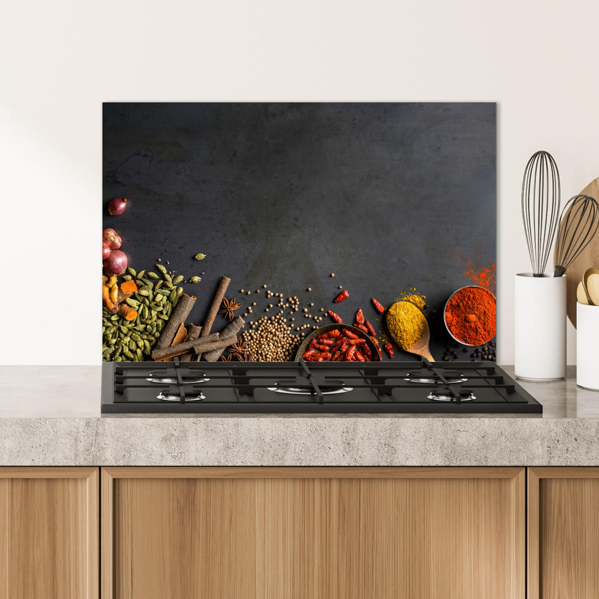 SPRITZSCHUTZ KÜCHE Kräuter - Lebensmittel - Gewürze - Schwarz - Paprika - Zimt 70x50 cm - Currygelb, Metall (70/0.3/50cm) - MuchoWow