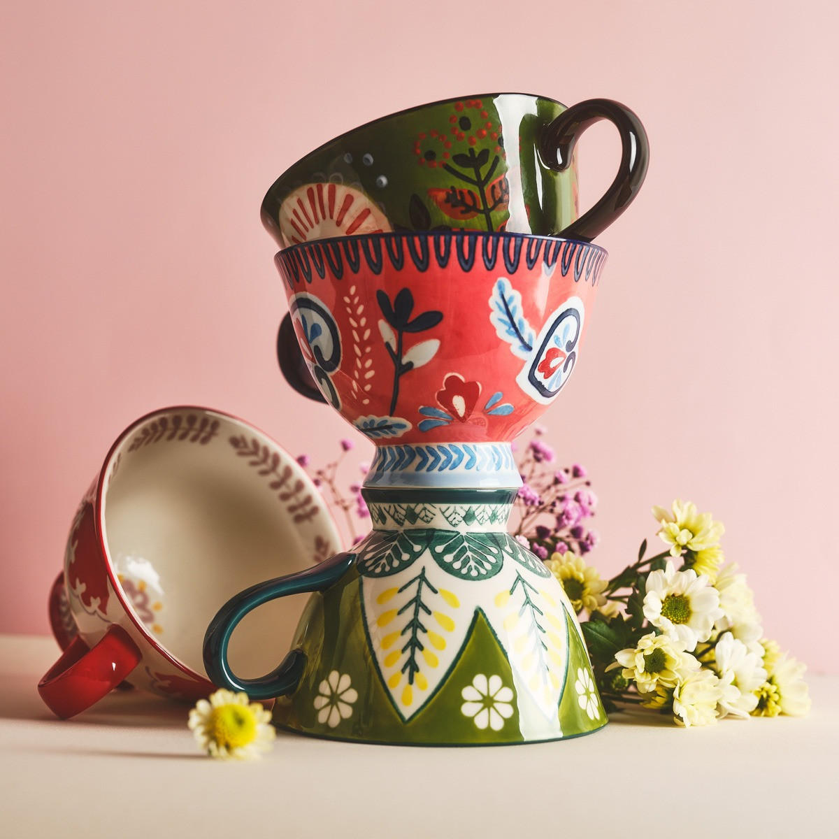 BECHER Shilla mit dunkelblau Henkel 0,4 l - Dunkelblau, Keramik (0.4L) - Homla