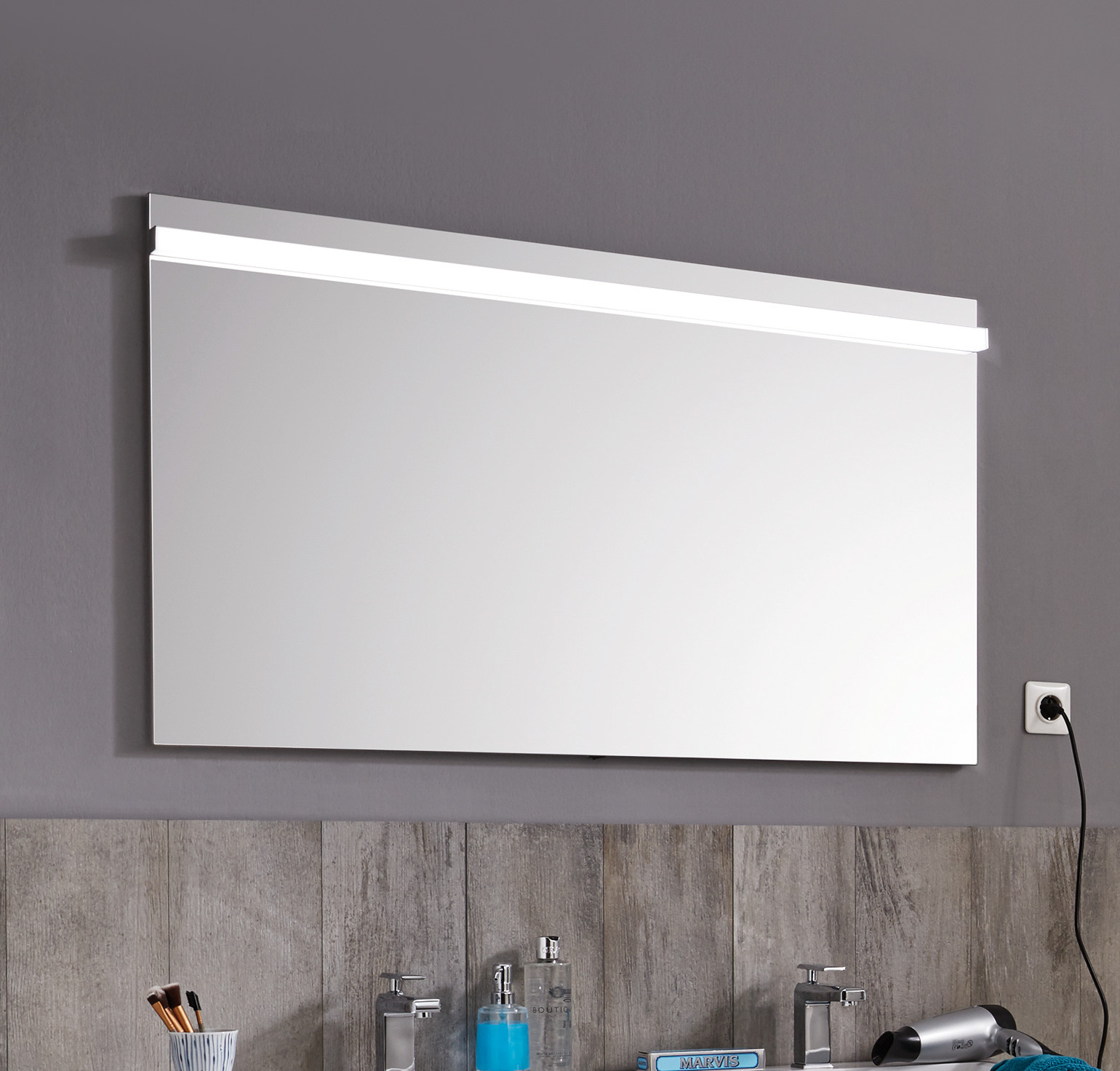 Beleuchteter Badspiegel