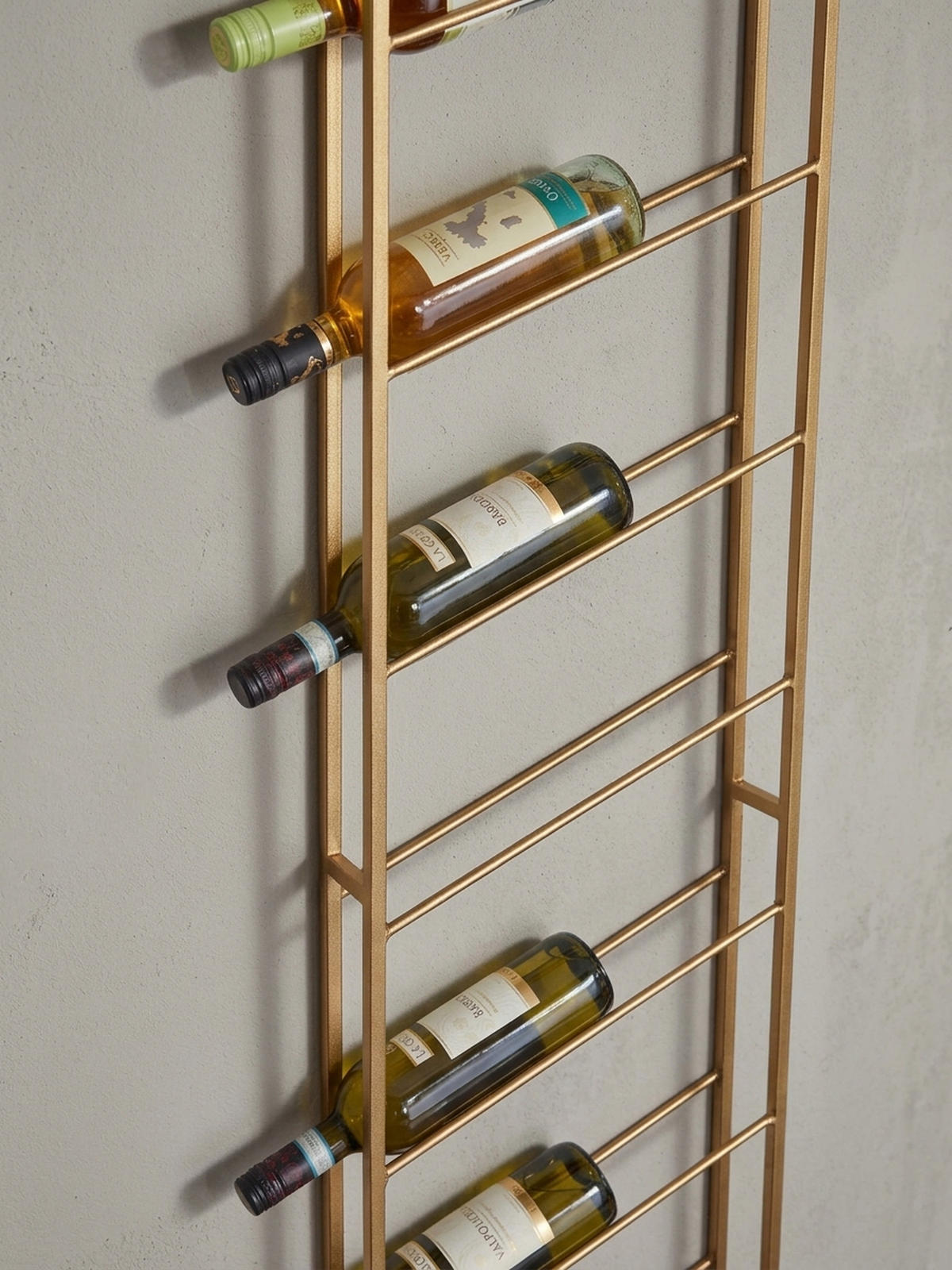 WEINREGAL STILVIN Eisen Pulverbeschichtet Wandmontage Handgefertigt, Gold 36x8x150 cm - Goldfarben, Metall (36/150/8cm) - KADIMA DESIGN