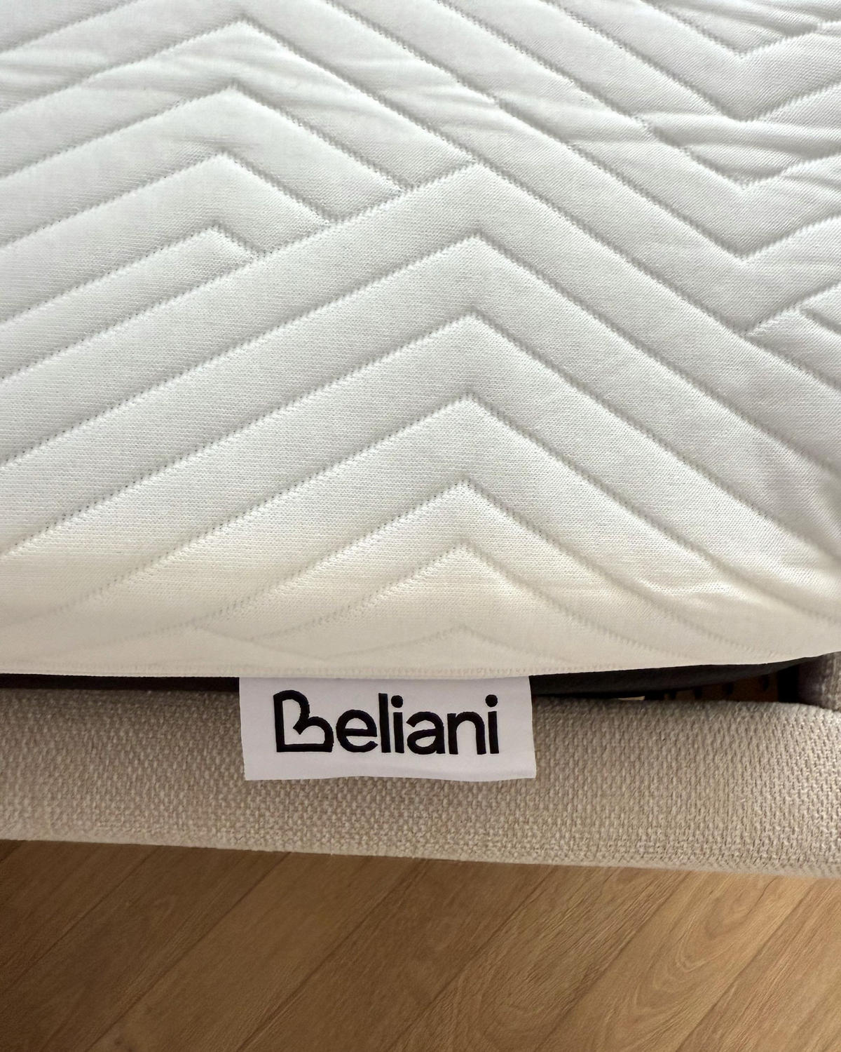 GELOVÁ matrace s paměťovou pěnou H3/4 Tuhá 90/200 cm Spongy - bílá, textil (90/200cm) - Beliani