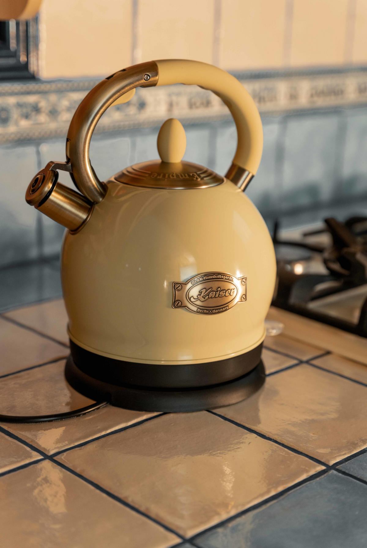 WASSERKOCHER WK 2000 ElfEm, Elfenbein, Kontroll LED 2L - Beige, Metall (22/23/27cm) - Kaiser Küchengeräte