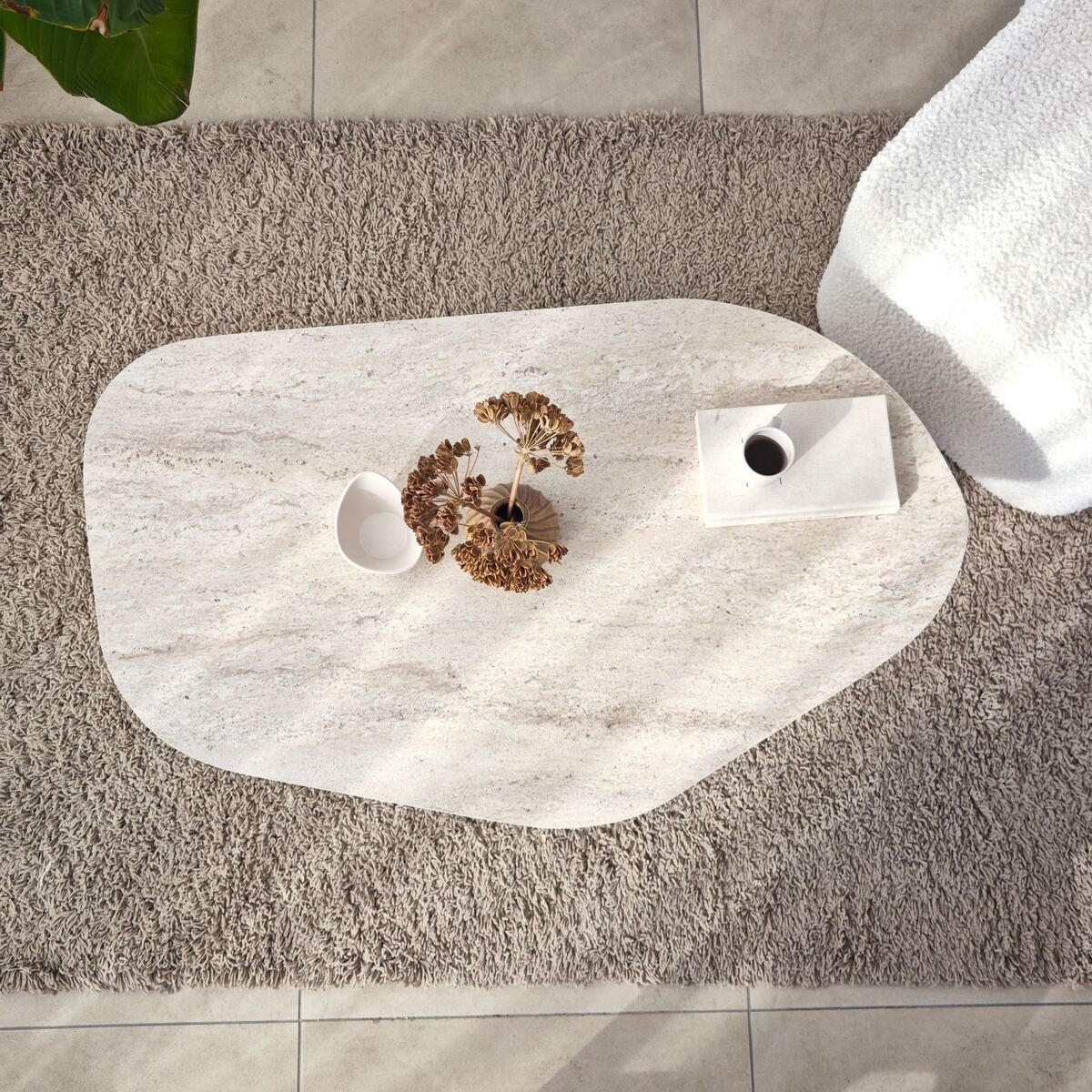 SOFFBORD med organiskt formad skiva och breda ben, 100 cm långt - ROCK - Beige, Träbaserade material (66/60/35cm) - Calicosy