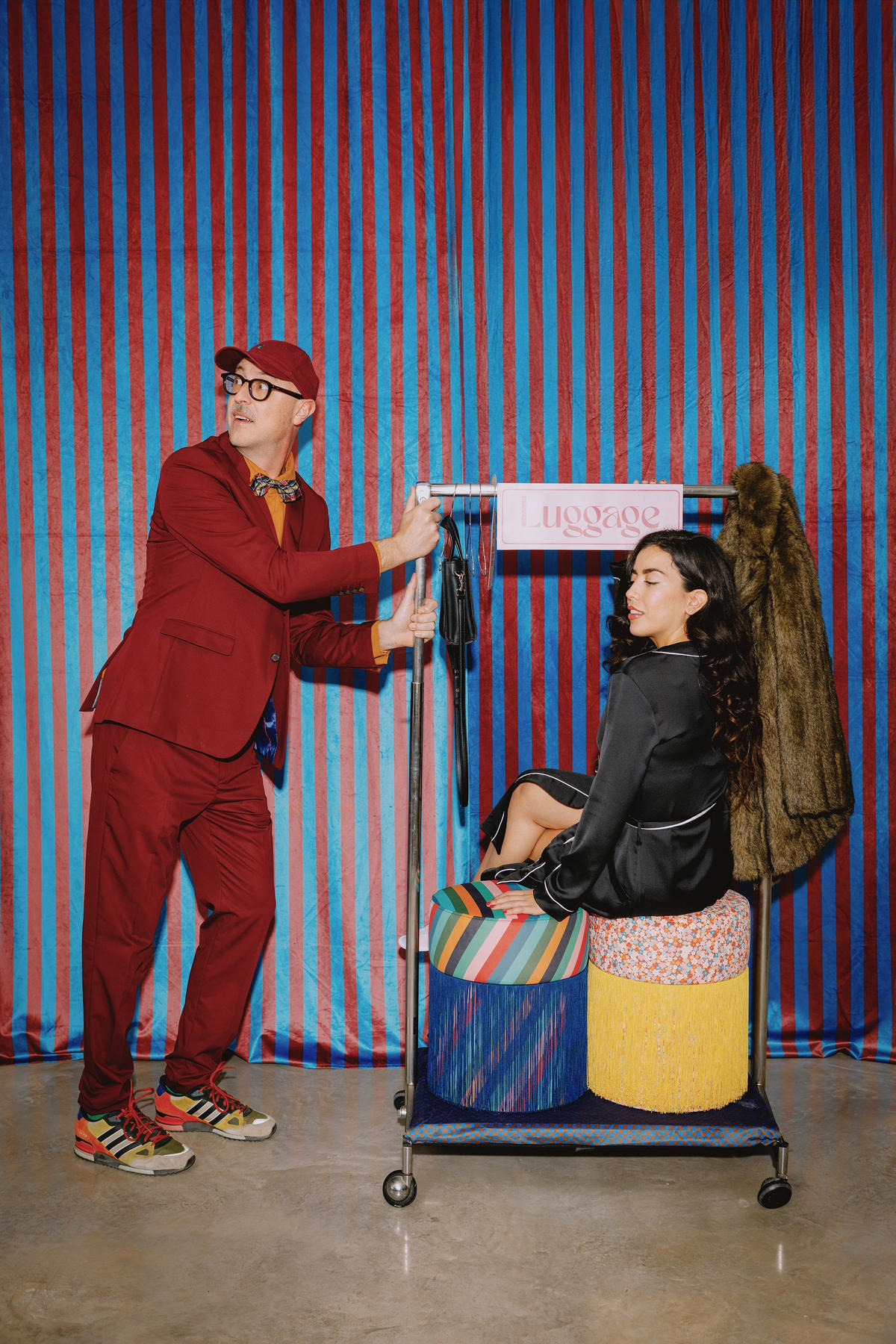 POUF aus Samt OTTOMANE - Blau, Textil (35/45/35cm) - RNT By Really Nice Things