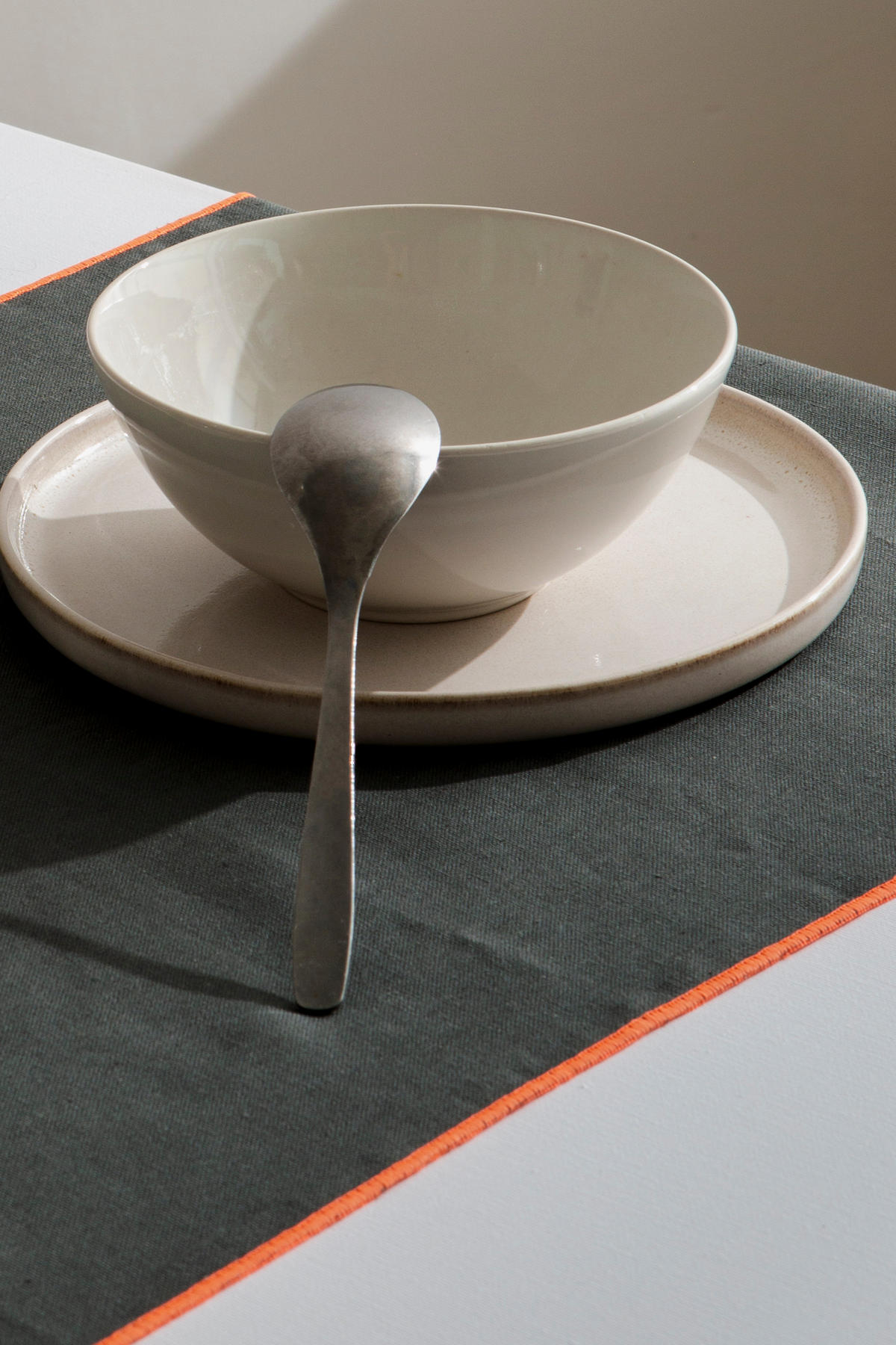 TISCHET 8-teilig, 100% Leinen, marder und fluor SET CONTRAST EDGE - Grau, Textil (40/130cm) - RNT By Really Nice Things