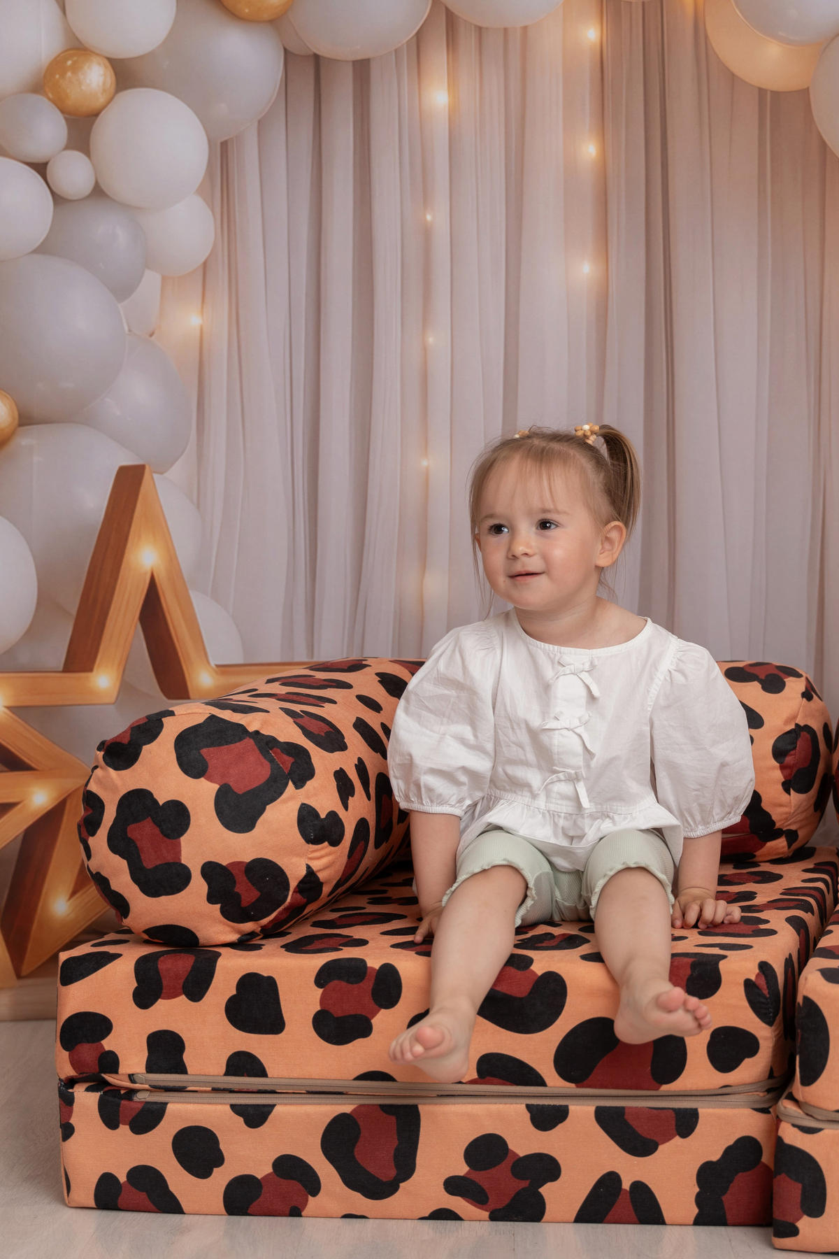 MODULARES Kindersofa Leopard – weiches Spielsofa zum Spielen und Entspannen - Schwarz, Textil (142/25/71cm) - Bees & Blooms