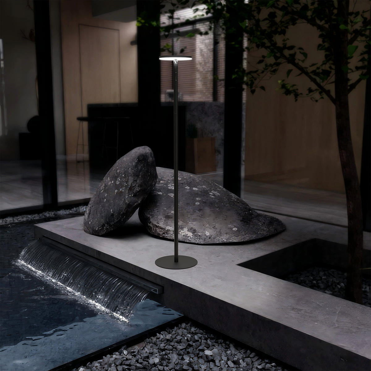 VIVIA Hohe Solar-Stehlampe H145CM - Schwarz, Metall (23/23/145cm) - Lumisky