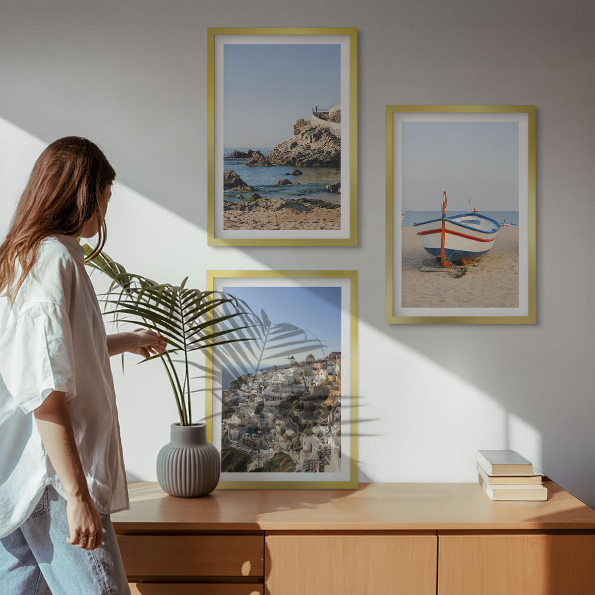 WANDBILDER 3er Set - 40x60 cm Goldrahmen - Ansichten von Griechenland mit einem Boot und Häusern - Goldfarben, Kunststoff (40/60cm) - ArtPrintCave