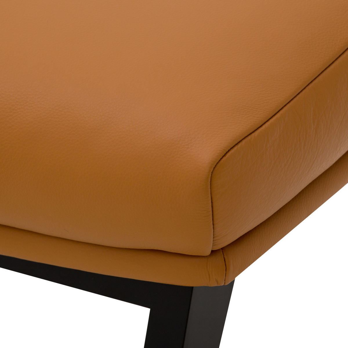 POLSTERHOCKER mit Holzfüßen - Cognac/Schwarz, Leder/Eichenholz (51/37/41cm) - home24