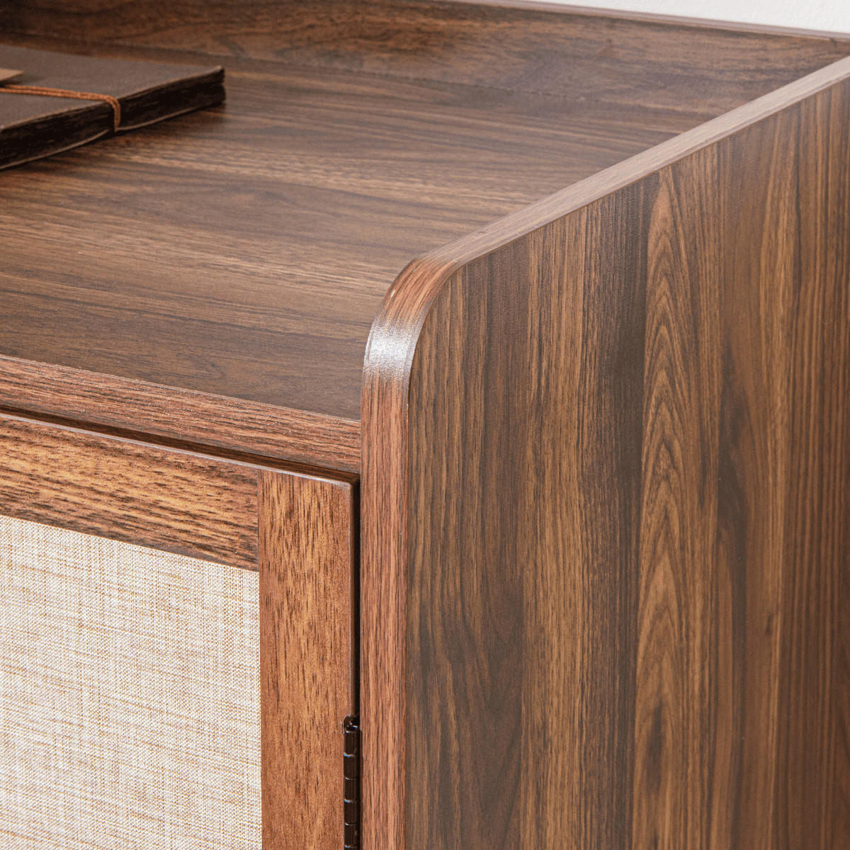 KOMMODE mit 2 Türen in Nussbaumoptik und Stofffronten jetson 80/39,5/79 cm - Nussbaumfarben, Holzwerkstoff (46.5/79/39.5cm) - Calicosy