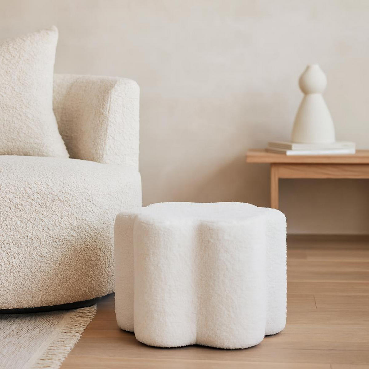 POUF Blume Bouclé Yore 34/34/29 cm - Weiß, Textil (34/29/34cm) - Home Styling Collection