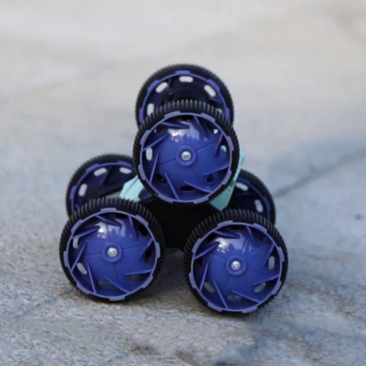 AUTO FERNGESTEUERTES Eggleston II 15.5/15/13.5cm - Blau, Kunststoff (15/13.5/15.5cm) - Nettlife