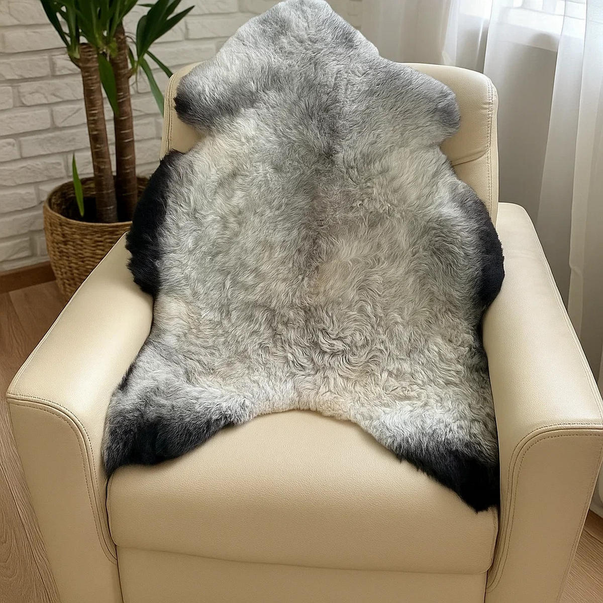 SCHAFFELL Ganzes Island Lammfell Kurzhaarig Naturfarben, 120 cm - Beige/Schwarz, Fell (65/120cm) - Provellus