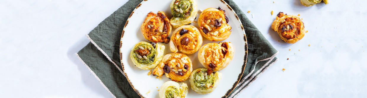 Pestoschnecken mit zweierlei Pesto