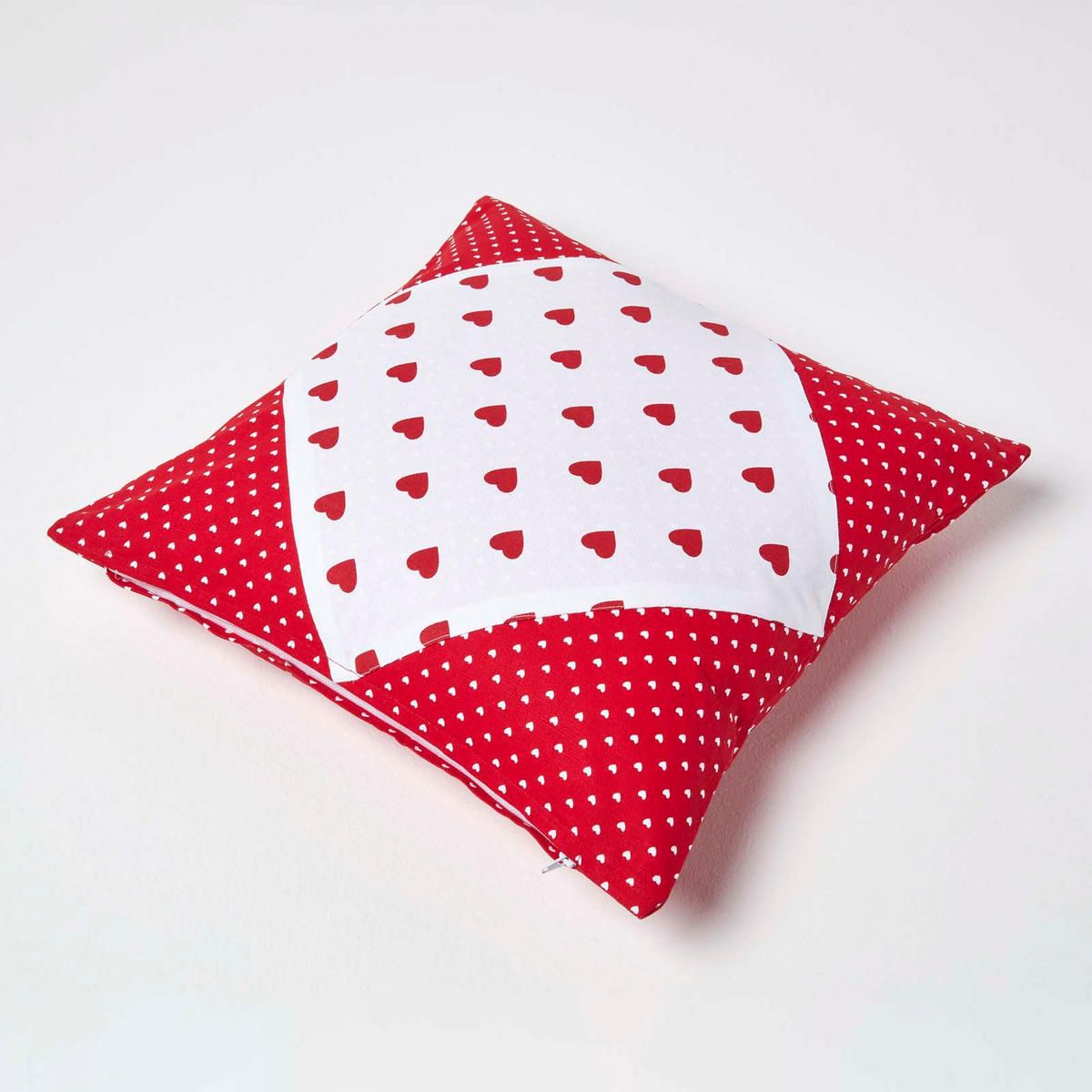 PATCHWORK-KISSENHÜLLE Herzen 45/45 cm - Rot, Textil (45/45cm) - Homescapes