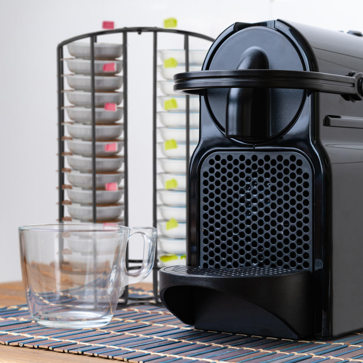 KAPSELHALTER - Schwarz, Metall (18/29/8.5cm) - Relaxdays