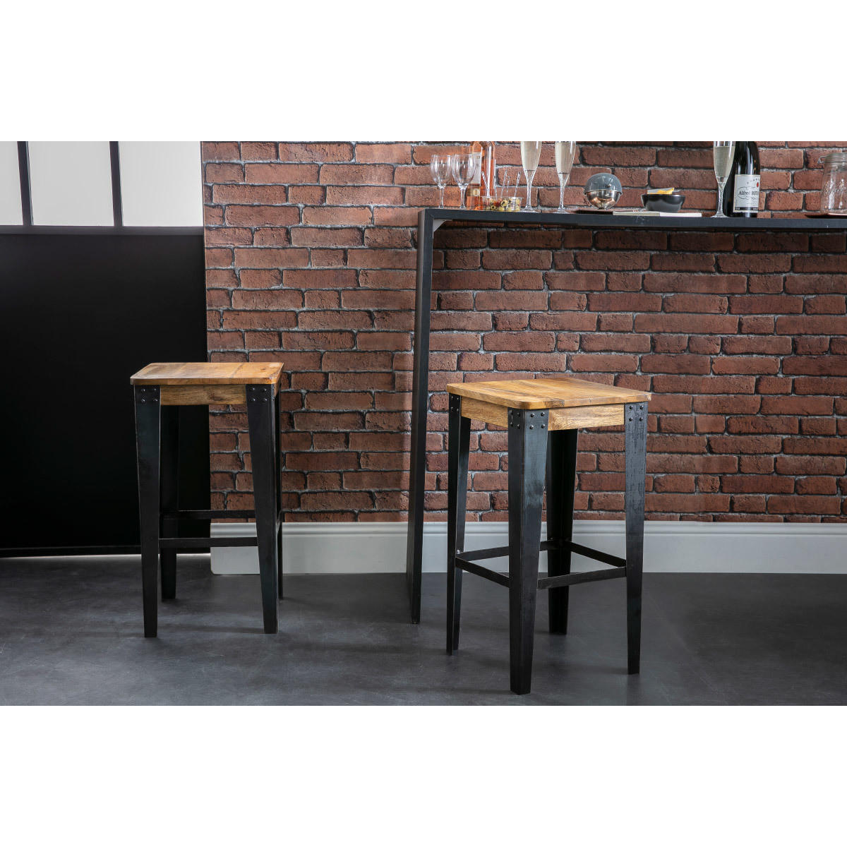 HOCKER Industrie Metall 65 cm MADISON - Braun, Holz (36/64.5/36cm) - Miliboo
