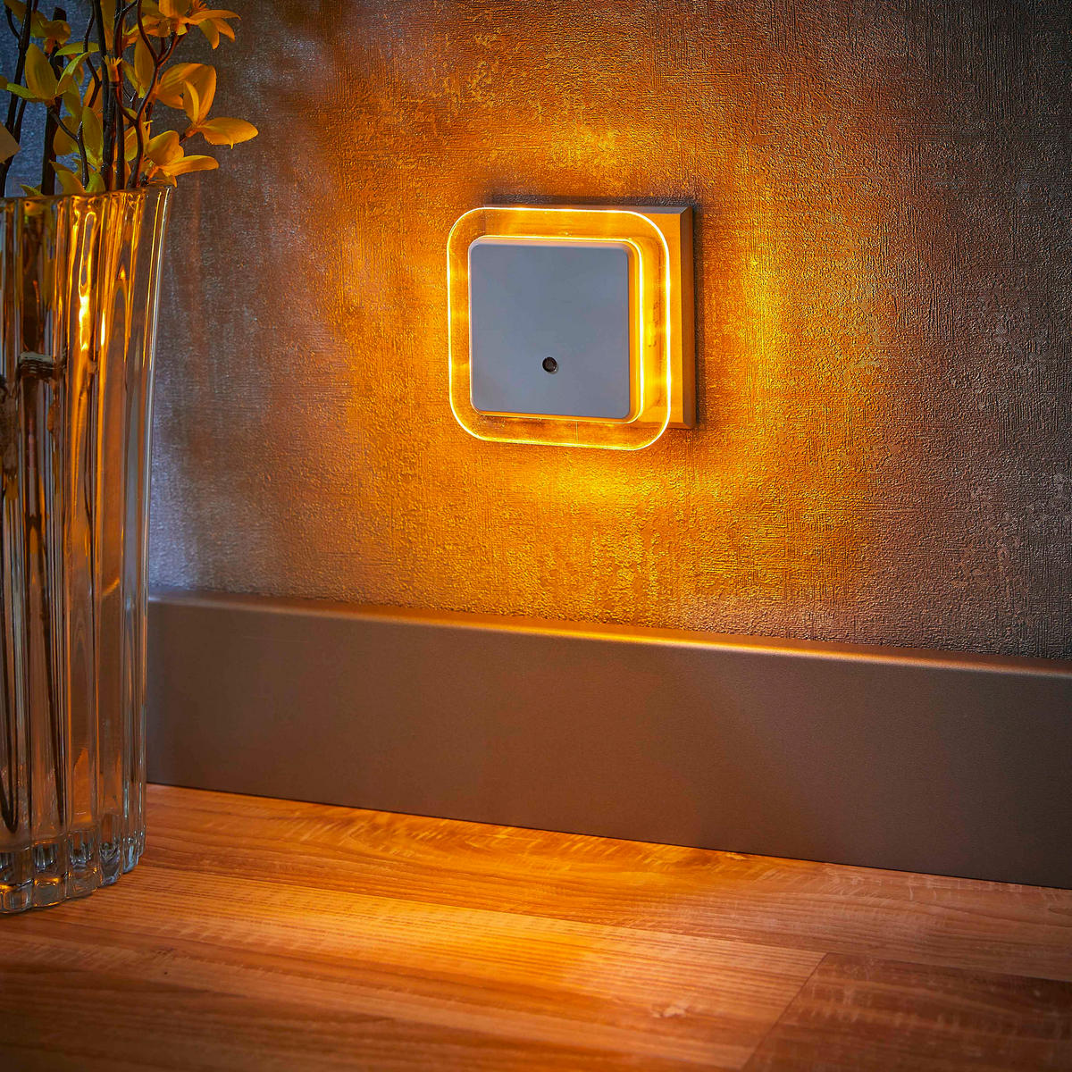 LED-NACHTLICHT - Bernsteinfarben mit Dämmerungssensor und 2 USB-Anschlüssen für Schlafzimmer und Flur, 2er-Set - Weiß, Kunststoff (6.8/9.2/9.2cm) - Northpoint