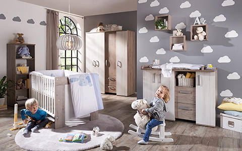 Babyzimmer mit Wolkentapete