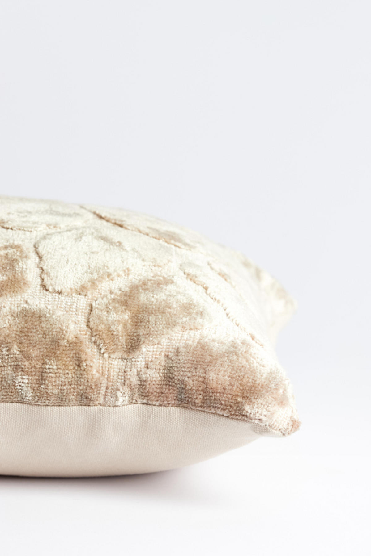 DEKOKISSEN Zirafi Braun 60/30/10 cm - Braun, Textil (30/60cm) - Light & Living