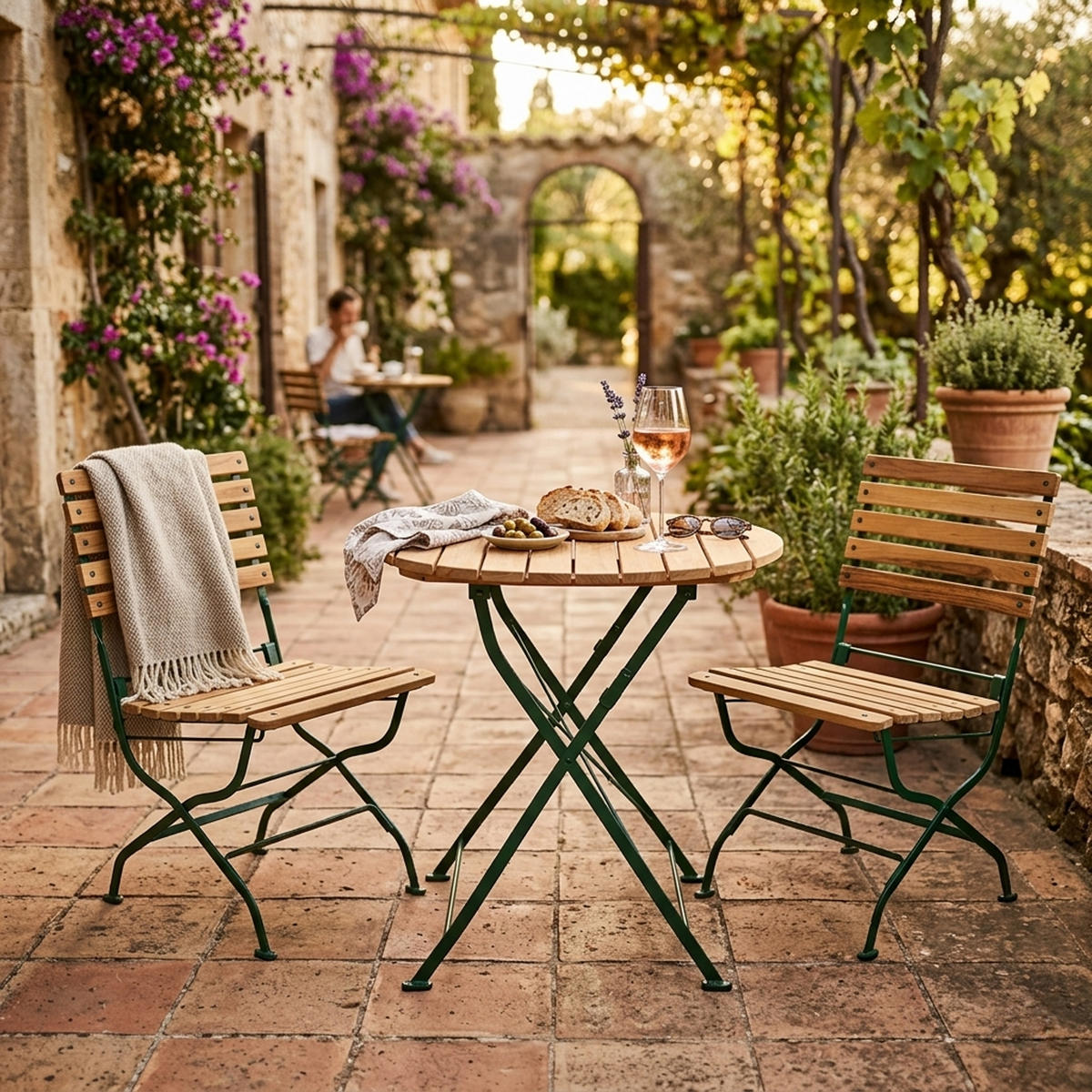 SITZGRUPPE Newcastle 3-teilig, Gartenmöbel Set 2 Personen - Flachstahl - Robinienholz -Bistrotisch Set mit 2 Stühlen - dunkelgrün - Grün, Holz - TPFGarden