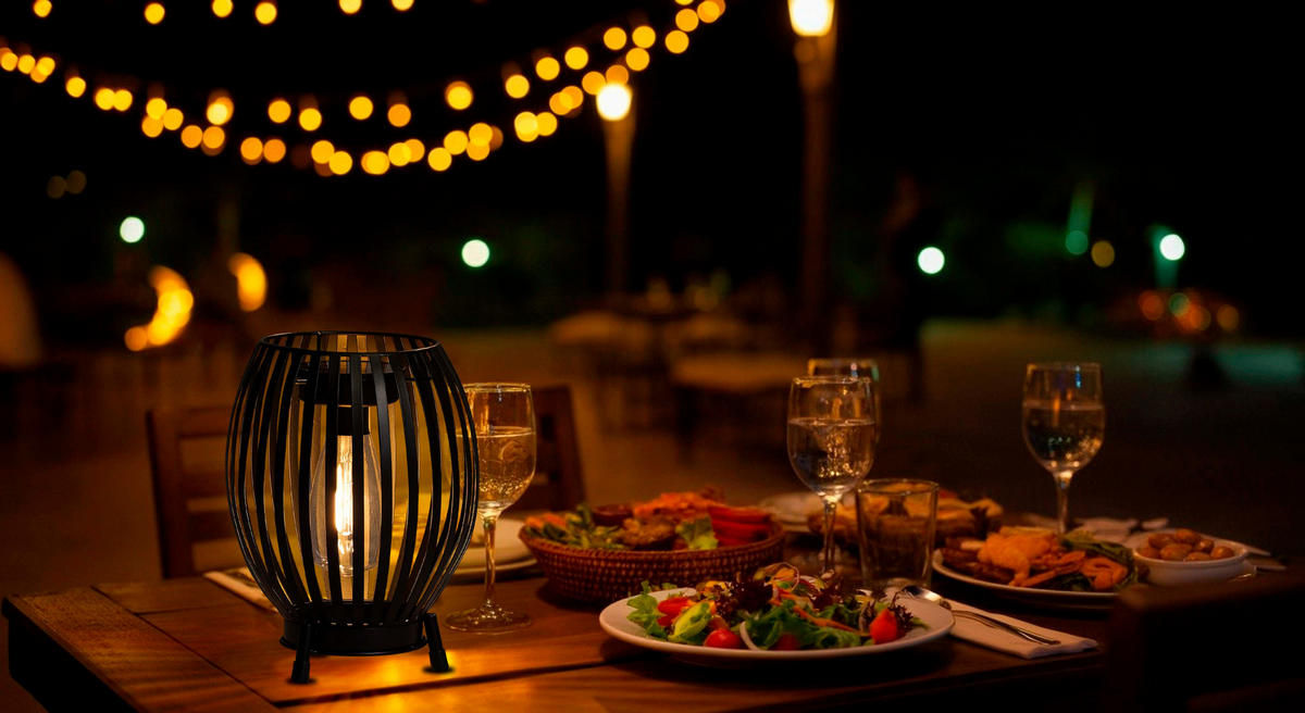 LED-SOLAR-STEHLEUCHTE - warmweißes Licht mit Dämmerungssensor für Außenbereich, vielseitig nutzbar - Schwarz, Kunststoff (18/68/18cm) - Northpoint