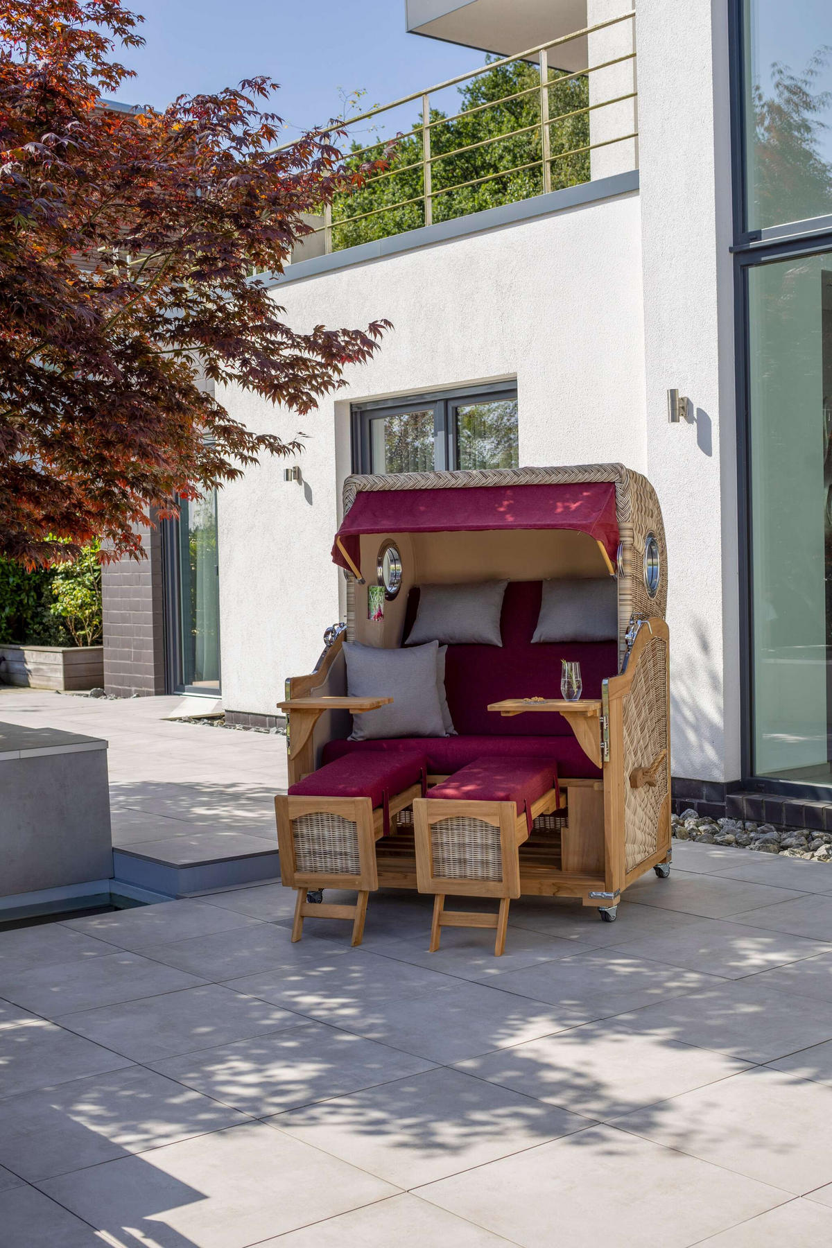 STRANDKORB XXL Düne Grande Teak PE Shell - Rot/Braun, Metall (142/170/95cm) - Mr. Deko