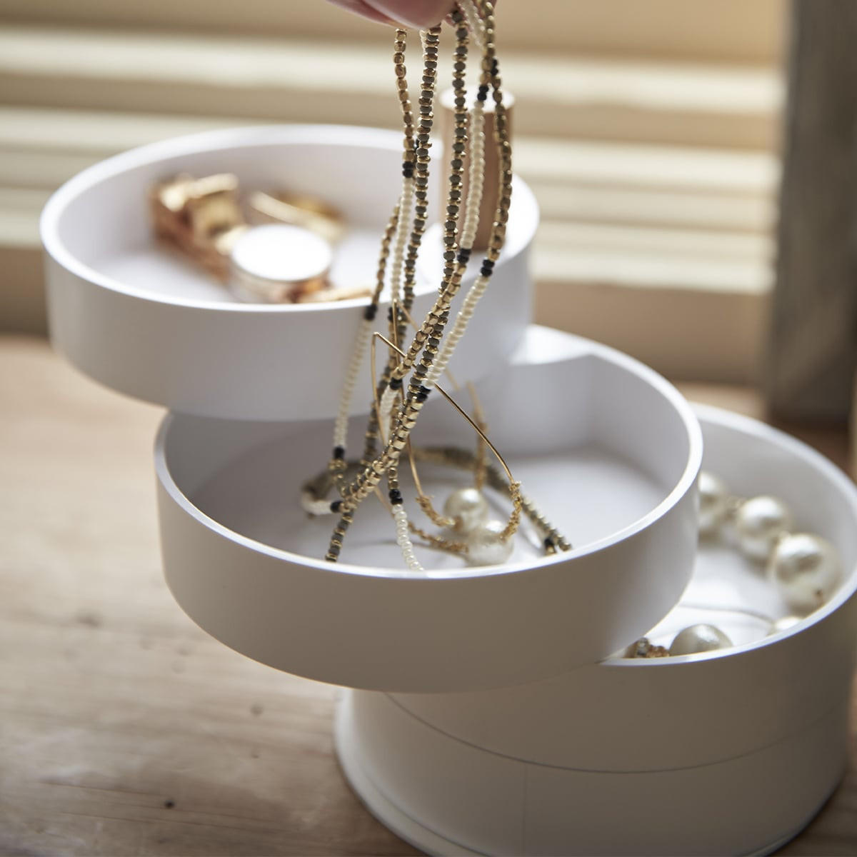 SCHMUCKSCHATULLE mit 4 drehbaren Ebenen - L10 cm - Weiß, Kunststoff (10/12.5/10cm) - Yamazaki