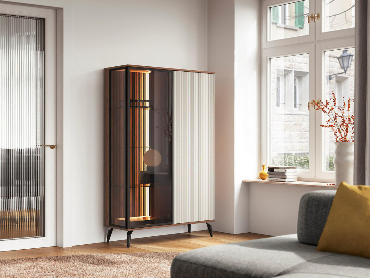 VITRINE YUKO WT103 103 cm (Warmia Nussbaum, Kaschmir, Glas, LED Inklusive) - Kaschmir/Walnussfarben, Glas/Holz (103/162/39cm) - Ravio