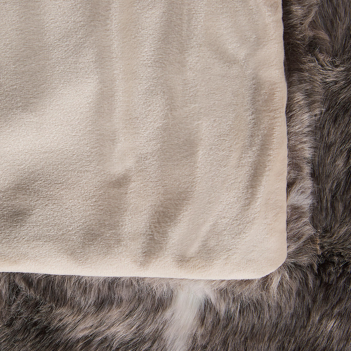DECKE Dunkelbraun Taddart 150/200 cm - Dunkelbraun, Textil (150/200cm) - Beliani