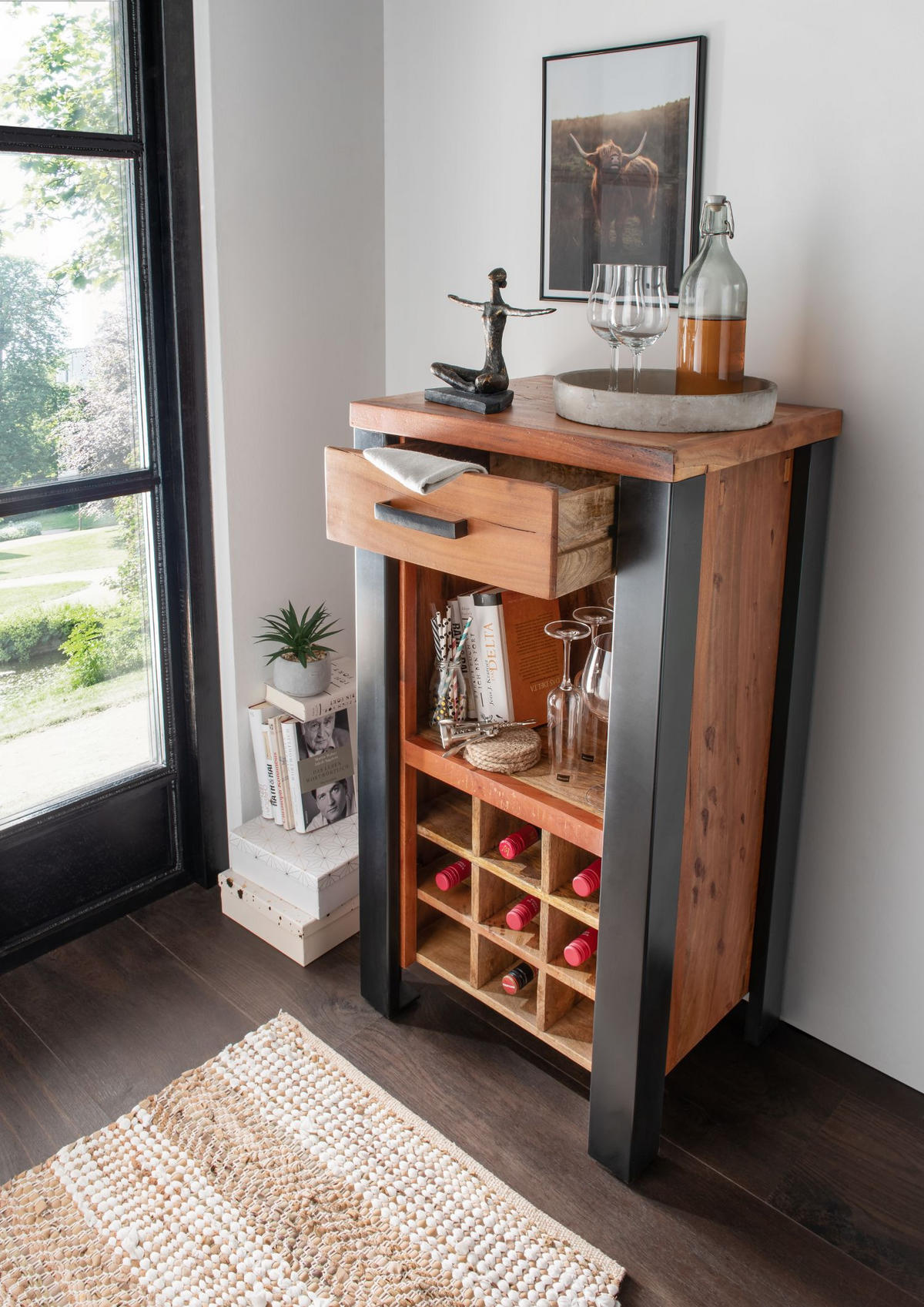 WEINKOMMODE Venosa Oldwood - 56 cm - Mangoholz - Schwarz/Braun, Holz/Metall (56/102/45cm) - bene living