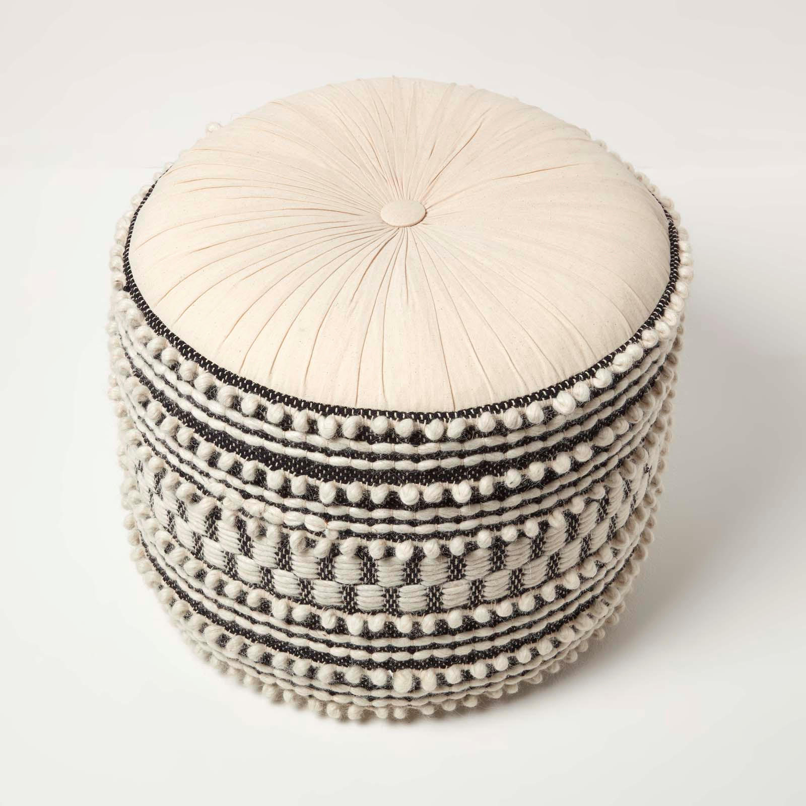 Homescapes Sitzwürfel Trance 40x40 Cm – Handgefertigter Pouf Aus Recycling-Fasern, Ethno-Muster Schwarz-weiß – Als Hocker Oder Fußablage