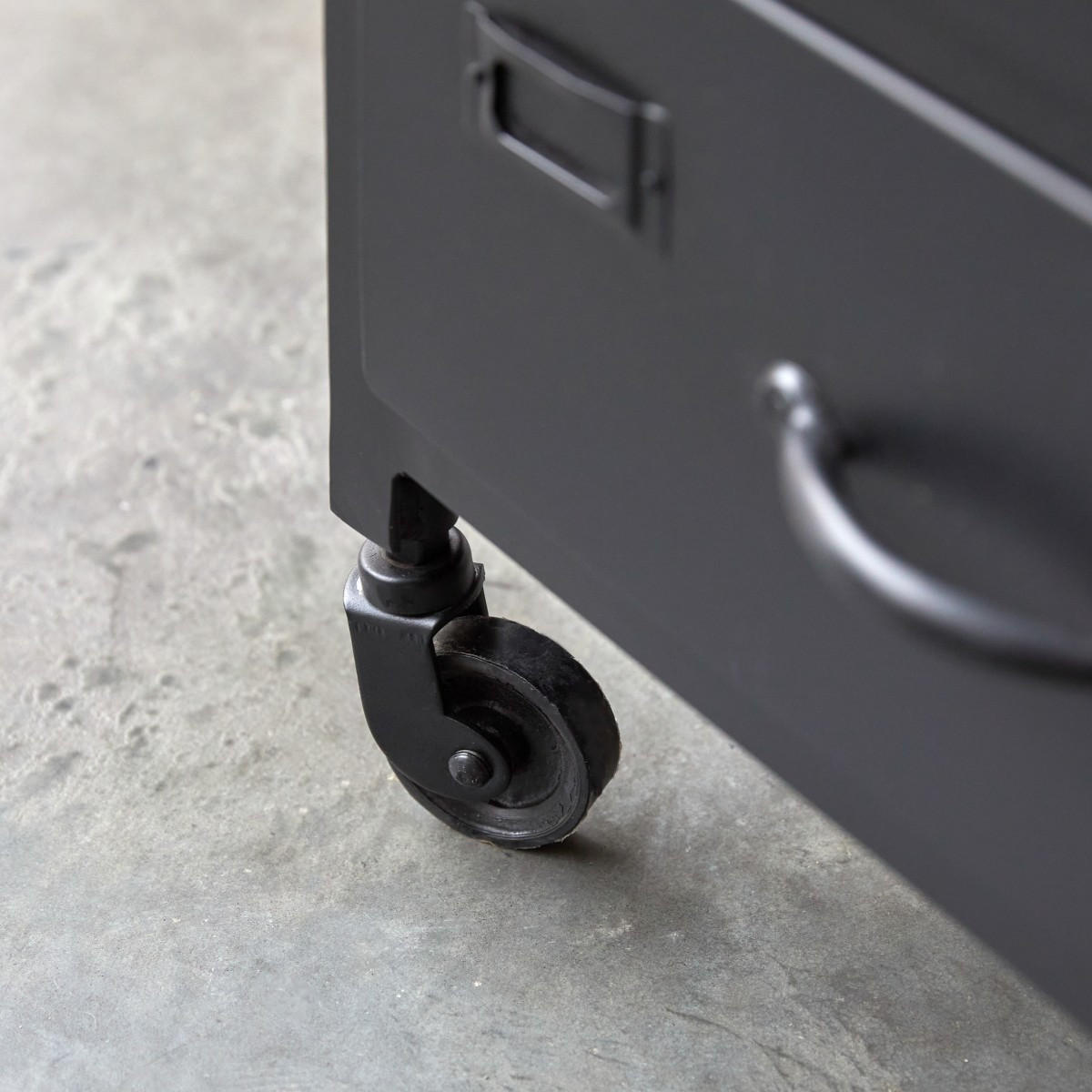 HOCHSCHRANK Industriel Schwarz aus Metall - Schwarz, Metall (43/167/40cm) - Tikamoon