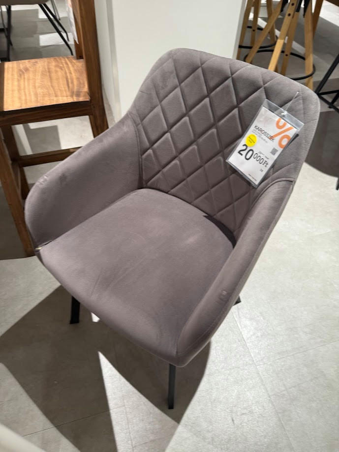 KAROSSZÉK LUCA-BUDAÖRS OUTLET - Carryhome