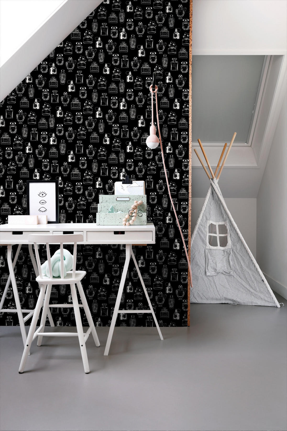 TAPETE Parfumflaschen 53 cm x 10.05 m - Schwarz, Papier (53/1000cm) - ESTAhome