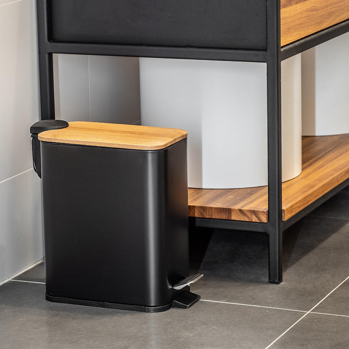 ABFALLBEHÄLTER mit Bambusabdeckung, 5L, schwarz - Schwarz, Metall (14/28cm) - KADAX