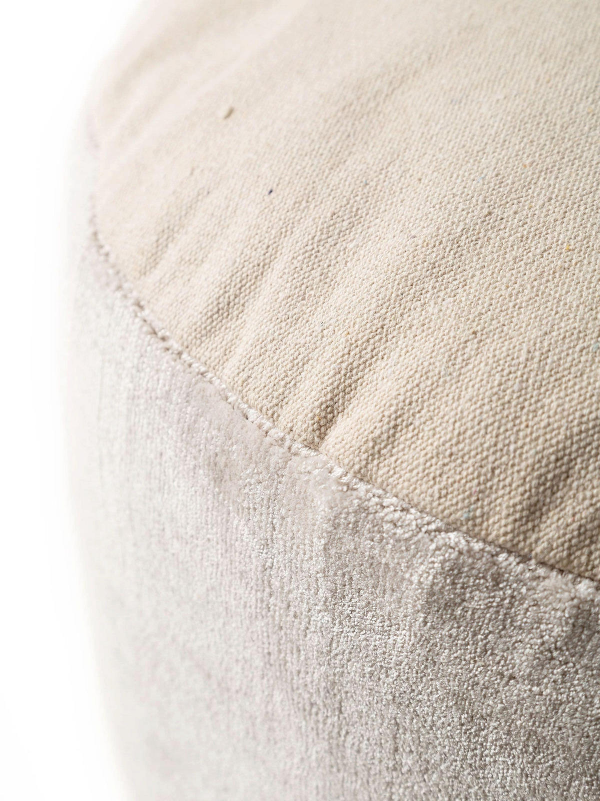 POUF Nova Hellgrau 55x55x30 cm - Hellgrau, Textil (55/30/55cm) - benuta Pure