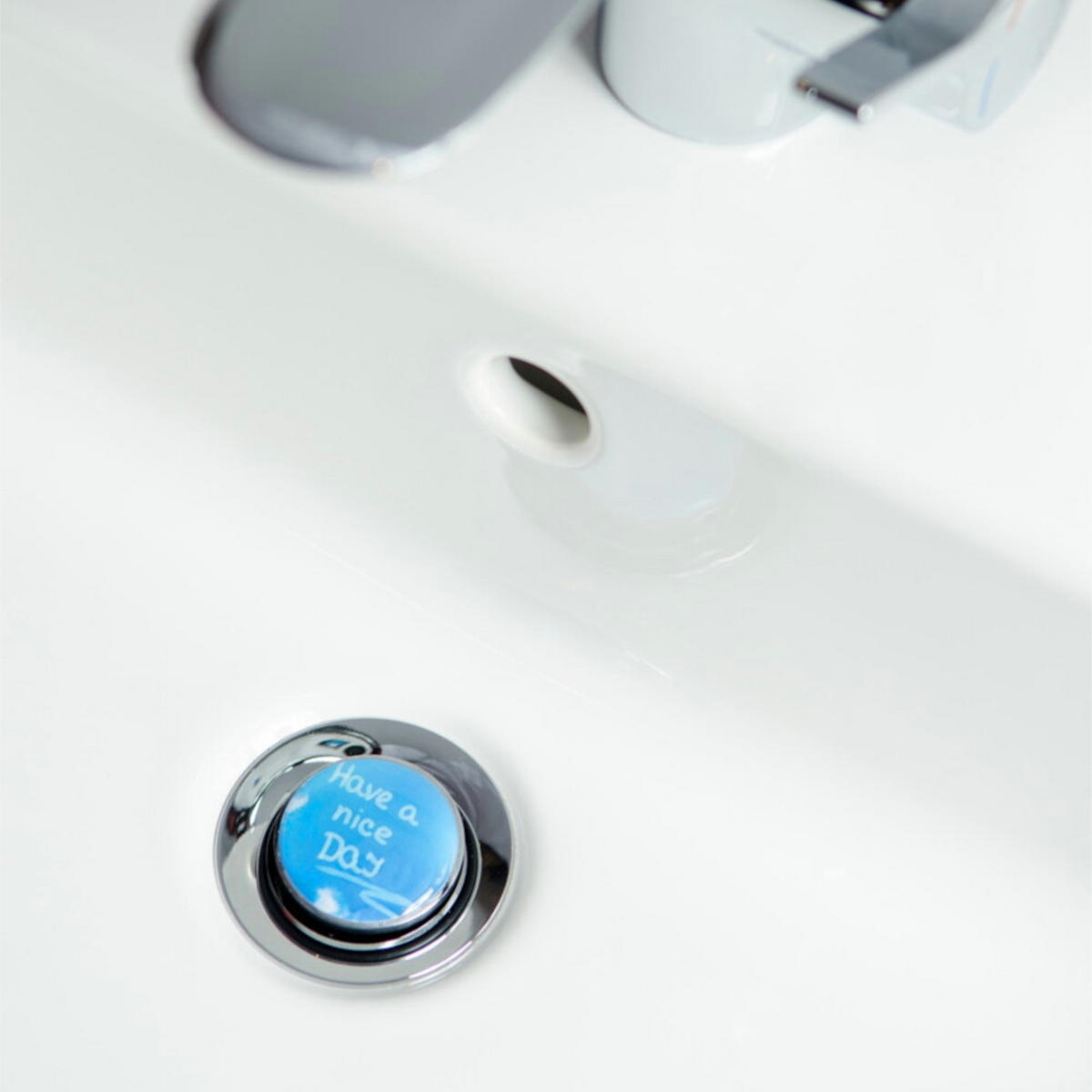 WASCHBECKENSTÖPSEL Have a nice day - Blau, Kunststoff/Metall (4/7/7cm) - Sanilo