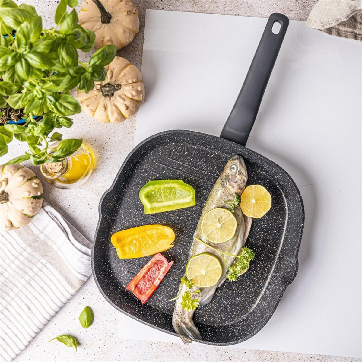 GRILLPFANNE Schwarz 28/28/4 cm KB7662 - Schwarz, Metall (28cm) - Klausberg 