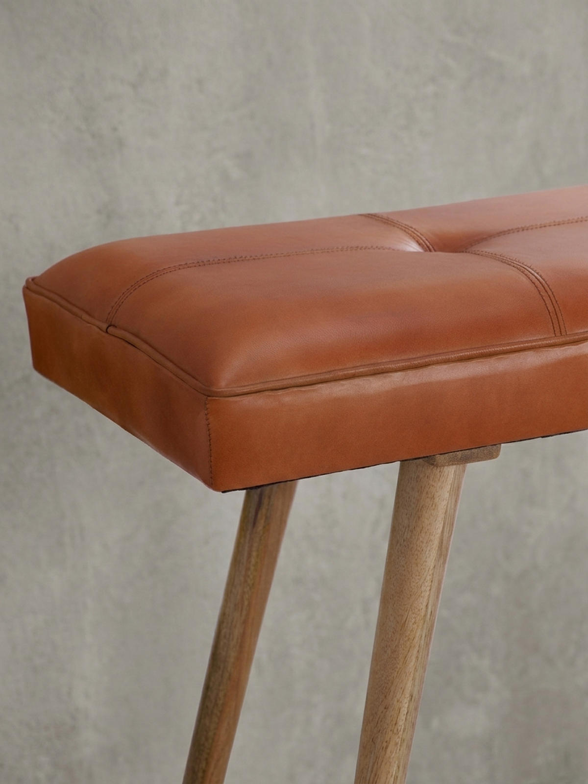 SITZBANK – Ziegenleder/Massivholz, Retro-Stil, 200 kg Belastbarkeit - Braun, Mangoholz/Leder (117/51/38cm) - KADIMA DESIGN